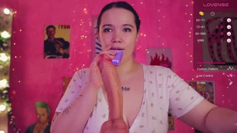 Banny online show from December 13, 2025, 7:53 pm