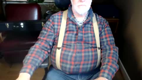 Snapshot of chgodad chatting on February 5, 2026, 3:27 pm chgodad online show from February 5, 2026, 3:27 pm