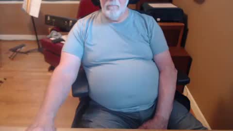 Snapshot of chgodad chatting on June 5, 2026, 12:33 pm chgodad online show from June 5, 2026, 12:33 pm