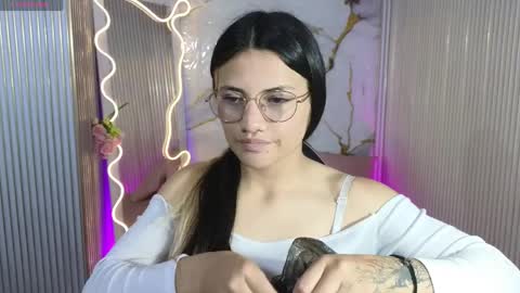 Snapshot of chiara_tay chatting on April 4, 2026, 7:11 pm Chiara online show from April 4, 2026, 7:11 pm