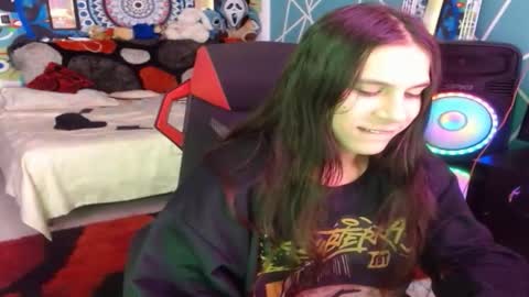 chico_explosivo online show from October 16, 2025, 12:33 am