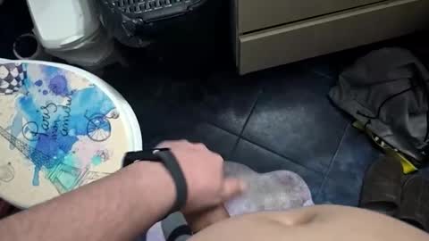 chicocaliente9301 online show from February 12, 2026, 6:58 pm