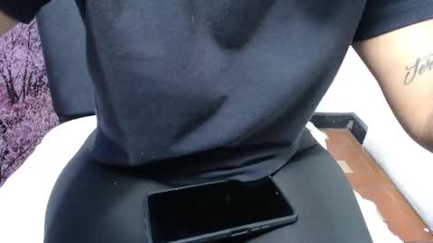 Chikys   online show from November 2, 2025, 3:14 pm