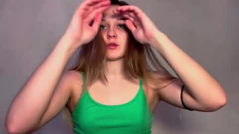 Sasha online show from December 22, 2025, 5:37 am