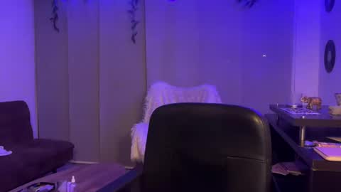 Snapshot of chillspace chatting on January 5, 2025, 4:04 am KAIA online show from January 5, 2025, 4:04 am