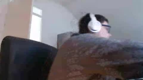 Snapshot of chillzonecam chatting on October 17, 2025, 11:46 am chillzonecam online show from October 17, 2025, 11:46 am