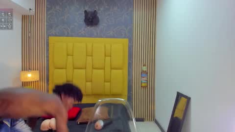 chimi88 online show from December 1, 2025, 1:05 pm