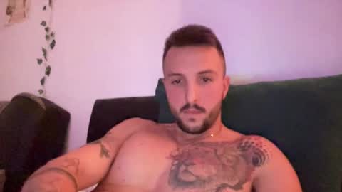 Snapshot of chimichurrii chatting on October 4, 2025, 5:33 pm Sugar online show from October 4, 2025, 5:33 pm