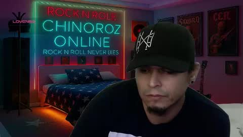 Snapshot of chinoroz chatting on January 18, 2026, 5:44 am Enrique online show from January 18, 2026, 5:44 am