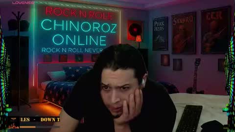 Snapshot of chinoroz chatting on February 10, 2026, 6:39 am Enrique online show from February 10, 2026, 6:39 am