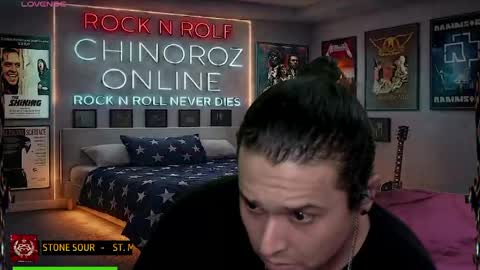 Snapshot of chinoroz chatting on May 3, 2026, 11:22 pm Enrique online show from May 3, 2026, 11:22 pm