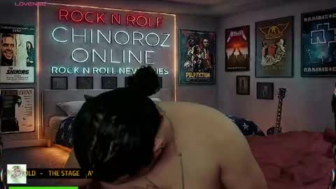 Snapshot of chinoroz chatting on May 15, 2026, 11:45 pm Enrique online show from May 15, 2026, 11:45 pm
