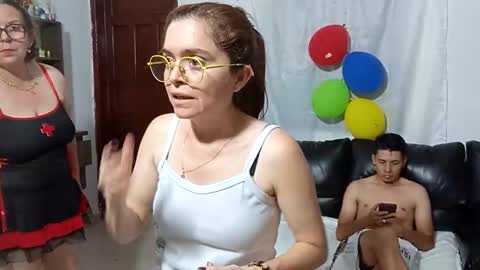 Snapshot of chiquitahot69 chatting on December 19, 2025, 12:17 am chiquitahot69 online show from December 19, 2025, 12:17 am