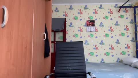 chiraq1945 online show from April 1, 2026, 10:38 am