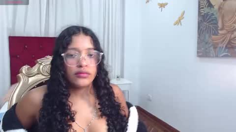 chleo_wild online show from November 6, 2025, 3:02 pm