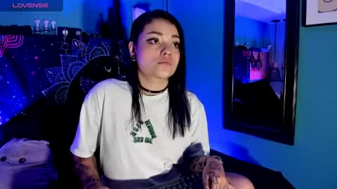 Chloeallennn  online show from May 5, 2026, 1:08 pm