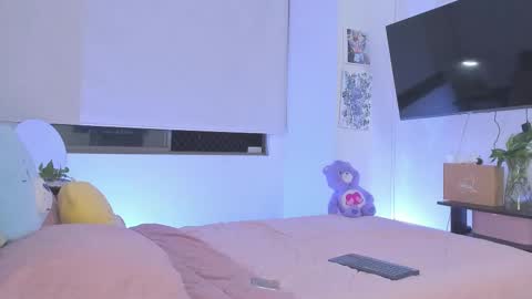 CHLOE online show from February 26, 2026, 7:18 am