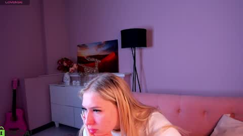 Snapshot of chloe_alba chatting on April 26, 2026, 2:53 am Chloe online show from April 26, 2026, 2:53 am