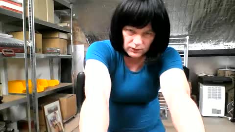 Chloe Alchemi online show from April 10, 2026, 12:21 pm