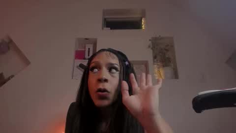 Snapshot of chloe_cooperr chatting on October 28, 2025, 3:21 am chloe_cooperr online show from October 28, 2025, 3:21 am