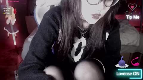 Snapshot of chloe_crystall_killer chatting on September 19, 2025, 1:40 am chloe_crystall_killer online show from September 19, 2025, 1:40 am