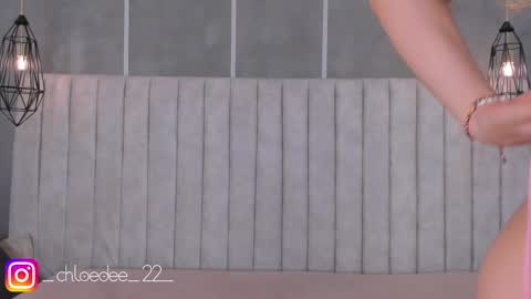 Chloe online show from March 9, 2025, 12:31 pm