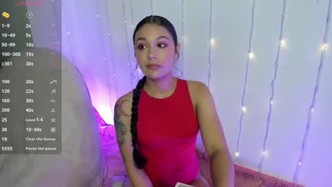 Snapshot of chloe_evans12 chatting on March 11, 2025, 2:32 am Chloe online show from March 11, 2025, 2:32 am