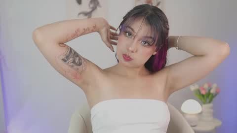 Chloe  online show from May 29, 2026, 3:48 am
