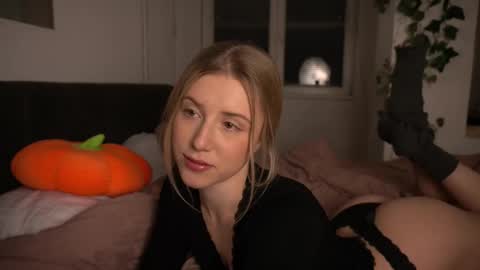 Snapshot of chloe_guidry chatting on February 16, 2026, 5:14 am Arianaa Mourrr online show from February 16, 2026, 5:14 am