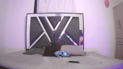 Snapshot of chloe_hotx chatting on January 6, 2026, 3:32 am Chloe and Danna online show from January 6, 2026, 3:32 am