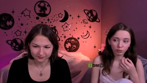 chloe_ley online show from April 8, 2026, 1:00 pm