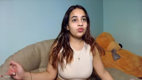 Snapshot of chloe_maia1 chatting on January 14, 2025, 1:04 am AMY online show from January 14, 2025, 1:04 am