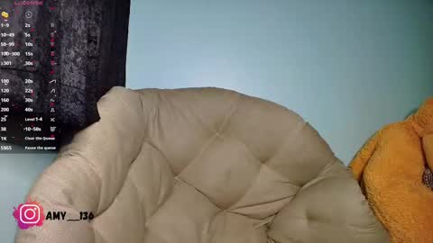 Snapshot of chloe_maia1 chatting on March 3, 2025, 1:10 am AMY online show from March 3, 2025, 1:10 am