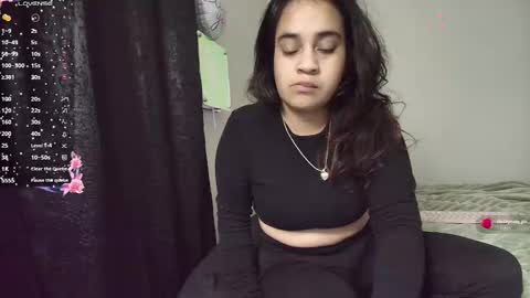 Snapshot of chloe_maia1 chatting on February 25, 2026, 2:43 am AMY online show from February 25, 2026, 2:43 am