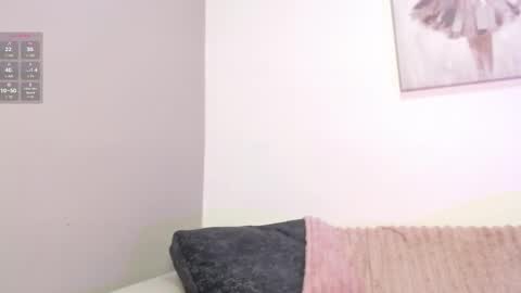 chloe_peach_ online show from March 26, 2026, 12:11 pm