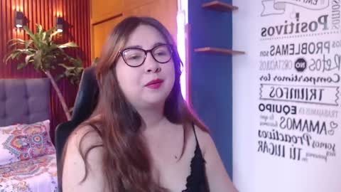 Snapshot of chloe_prg chatting on February 17, 2025, 12:48 pm chloe_prg online show from February 17, 2025, 12:48 pm