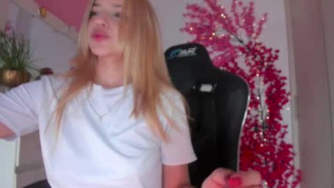 Snapshot of chloe_sweet7 chatting on February 28, 2026, 4:02 am Chloe Miller online show from February 28, 2026, 4:02 am