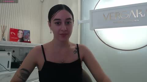 Snapshot of chloe_vahos chatting on February 11, 2026, 5:29 pm Chloe online show from February 11, 2026, 5:29 pm