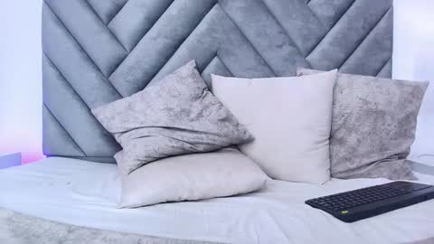 chloe_wilson7 online show from January 31, 2025, 11:13 am