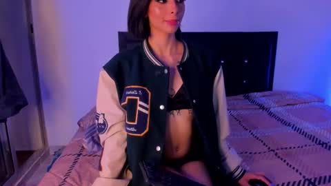 Snapshot of chloeaddamss chatting on November 29, 2025, 4:37 am 3 online show from November 29, 2025, 4:37 am