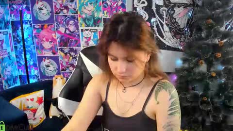 Snapshot of chloebloss0m chatting on December 20, 2025, 3:13 am Boni online show from December 20, 2025, 3:13 am