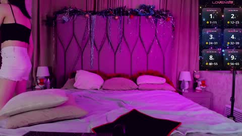 Chloe Fulton online show from December 18, 2024, 7:52 pm