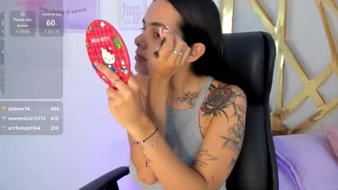  Chloe Harper  online show from November 18, 2025, 6:56 pm