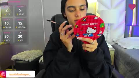  Chloe Harper  online show from December 22, 2025, 11:40 am