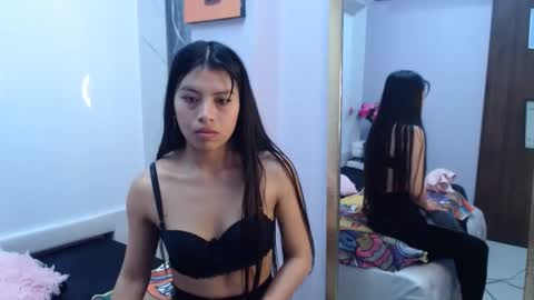 Snapshot of chloemartini_ chatting on January 19, 2025, 2:57 am ChloeSignup For Free Join my Fan Club online show from January 19, 2025, 2:57 am