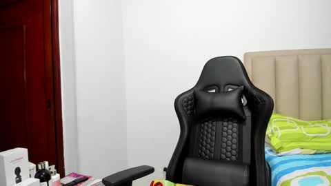 Snapshot of chloemiller__ chatting on February 27, 2026, 11:38 pm chloemiller online show from February 27, 2026, 11:38 pm