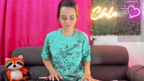 Snapshot of chloesmithx__ chatting on January 24, 2025, 3:11 am Chloe online show from January 24, 2025, 3:11 am
