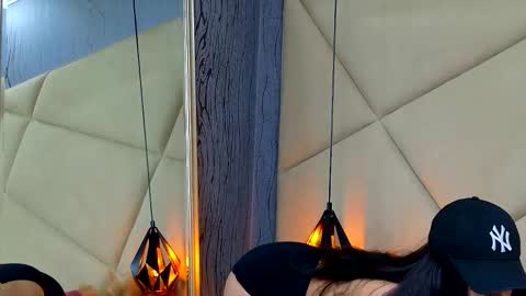 Chloe Vee online show from November 28, 2025, 6:16 am