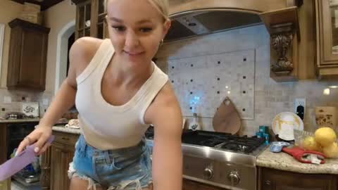 Chloe Babe online show from July 12, 2026, 4:47 am