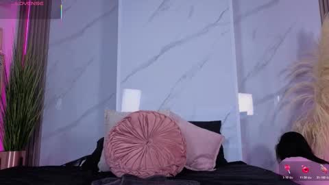 Snapshot of chlooee_ chatting on February 3, 2026, 1:37 am Chlooe online show from February 3, 2026, 1:37 am